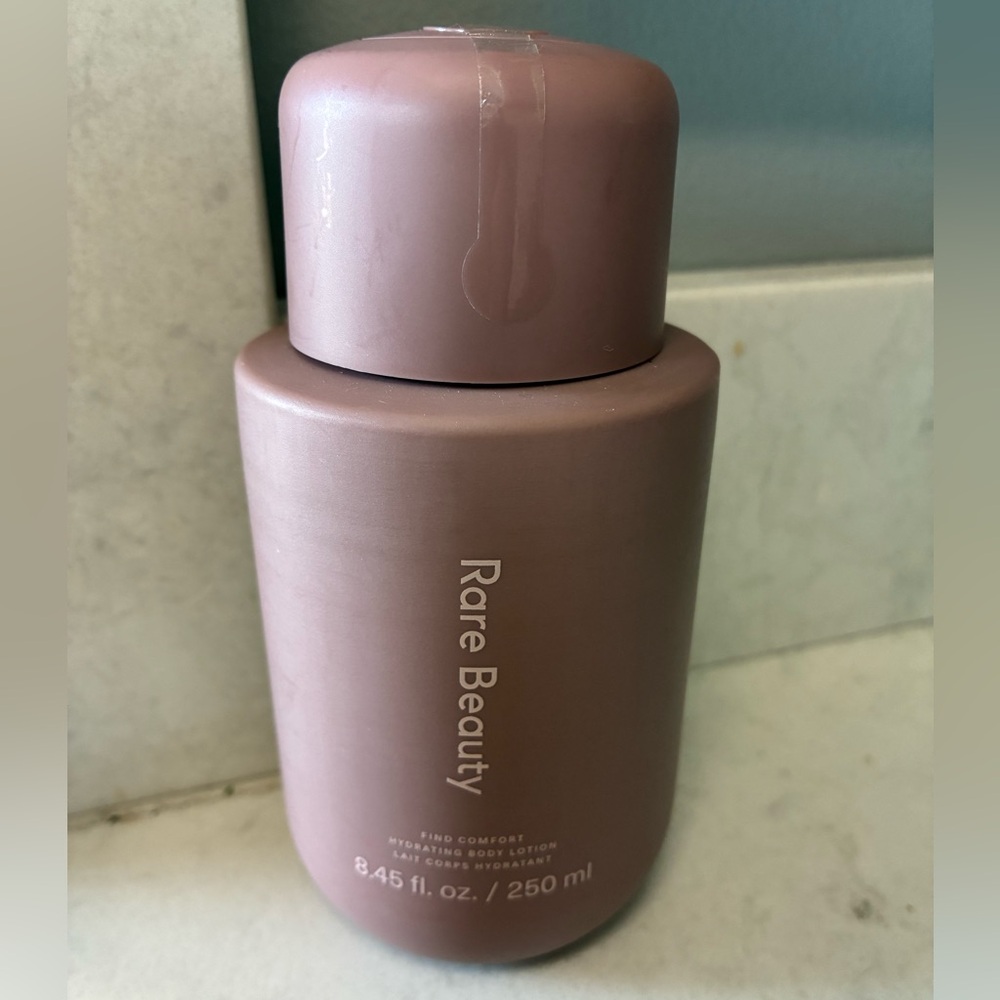 Rare Beauty Find Comfort Body Lotion